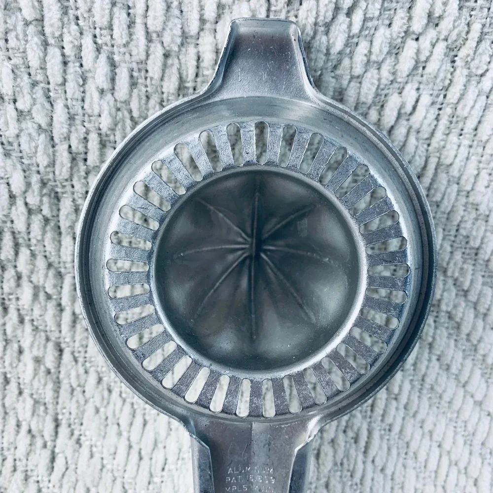 Foley Hand Juicer Unisex OS Silver Vintage Aluminum Manual‎ Citrus Reamer Tool